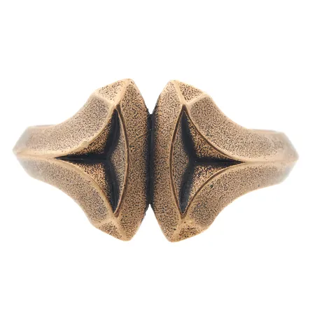 Sormus, Kalevala Koru Torin vasara, koko 22½, pronssia