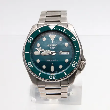 Teräsrannekello, Seiko Sport 5, automaatti, rungon Ø 42,5mm, 315588,  rannekkeessa pieniä käytön jälkiä, rannekkeen pituus 180mm