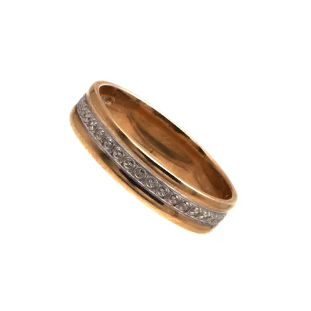 Kuvioitu sormus, koko 16, 585 kelta- ja valkokulta, Paino: 2,4 g