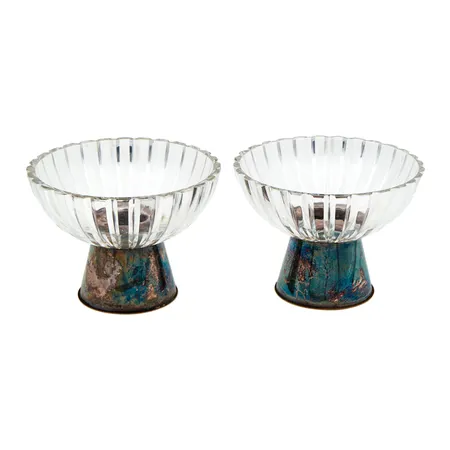 Kristallikynttilänjalat, pohjassa kaiverrus, toisen reunassa pieni lohkeama, design Saara Hopea, Kultakeskus oy, korkeus 68mm, Ø 96mm, vuodelta 1963, 916br,