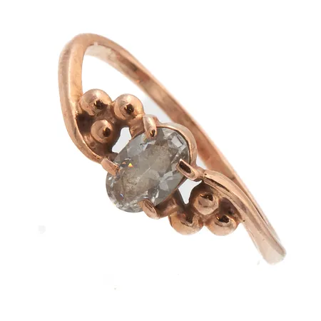 Kivisormus, koko 17, 585br,  Paino: 1,7 g