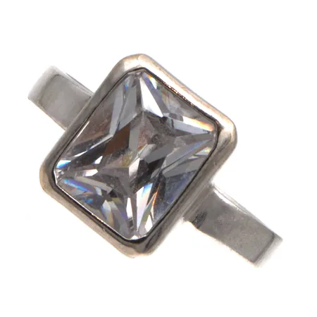 Kivisormus, koko 18, 925br,  Paino: 4,9 g