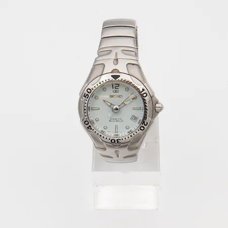 Teräsrannekello Seiko Kinetic Auto Relay, Ø 40mm, pituus 190mm, ei patteria, pientä käytön jälkeä. 