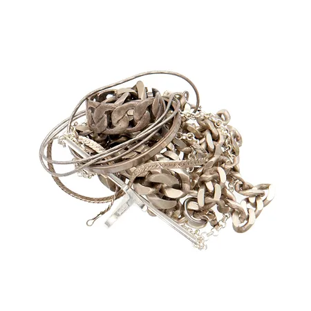 Viallisia hopeakoruja, 925, Paino: 92,3 g