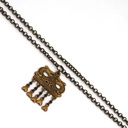 Kaulakoru Kalevala, Kokemäen riipus, ketjun pituus 62cm, riipuksen korkeus 85mm, pronssia