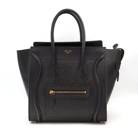 Käsilaukku Celine, Micro Luggage Black, mitat 26x26x14cm, vasikannahkaa, Made in Italy, pieniä käytön jälkiä, dustbag ja ostokuitti Luxbag Helsinki 2014.