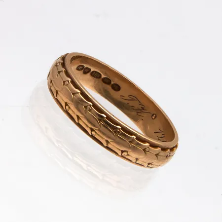 Kuvioitu sormus, kaiverrettu, koko 21½, 585, Paino: 7 g