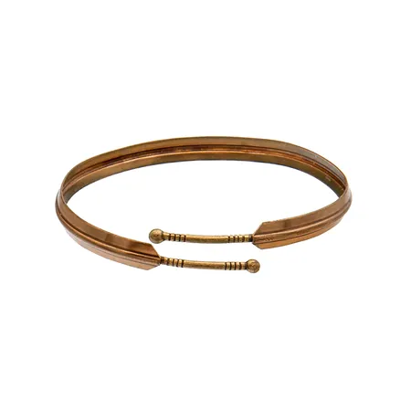 Rannerengas Kalevala, Nousiaisten rannekoru, koko muunneltavissa, käytön jälkiä, pronssia.