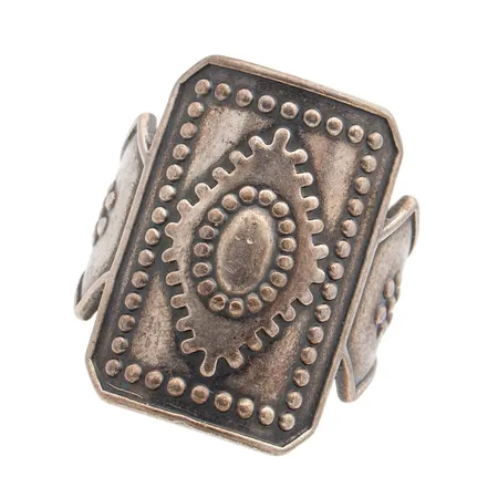 Sormus Kalevala, Ilmajoen sormus, koko 17½, vuodelta 1988, kokoa muutettu, 925, Paino: 6,9 g