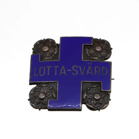 Jäsenmerkki, Lotta-Svärd, mitat 27x27mm, numeroitu 35845, tekijänleima OL (Oy Osk. Lindroos Ab), vuodelta 1930, 813, Paino: 10,1 g
