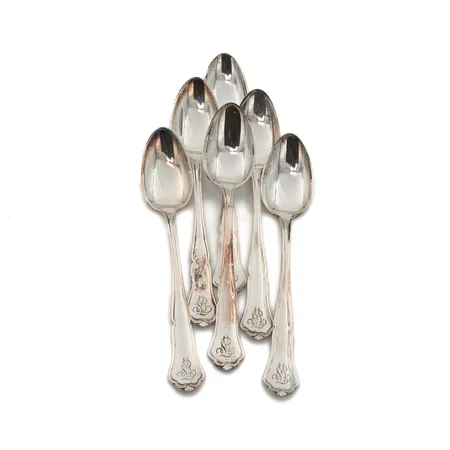 Kuusi kahvilusikkaa, kaiverrettuja, pituus 12cm, Paino: 75,3 g