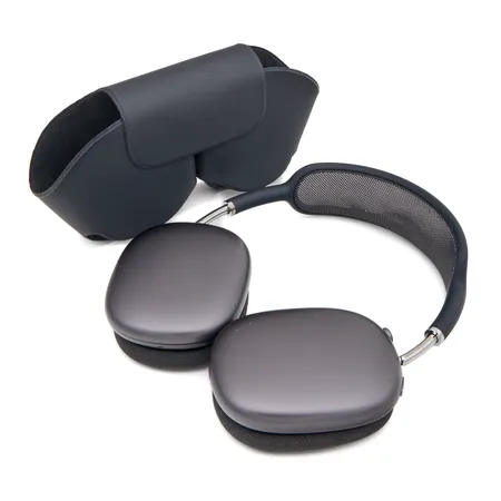 Vastamelukuulokkeet, Apple AirPods Max, tähtiharmaa, normaaleja käytön jälkiä, Verkkokauppa kuitti 16.5.2023, mukana Smart Case