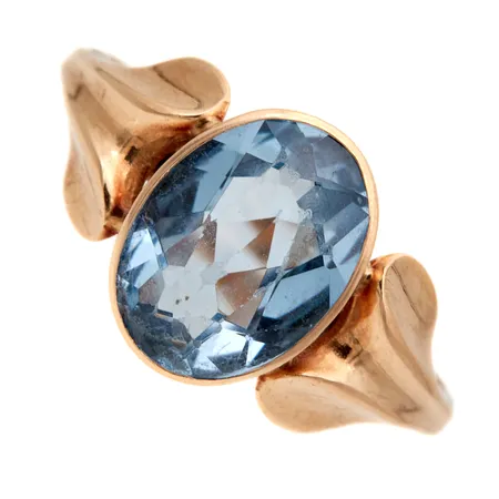 Kivisormus, kivessä kulumaa, koko 18¼, 585br,  Paino: 2,7 g