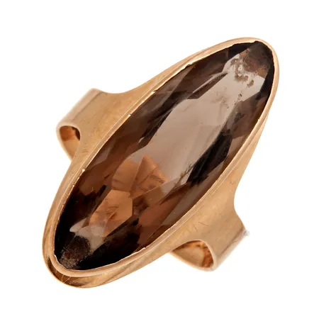 Kivisormus, kivessä kulumaa, kaiverrettu, koko 17, 585br,  Paino: 5,6 g