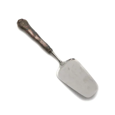 Kakkulapio Chippendale, kaiverrettu, pituus 32cm, Paino: 61 g