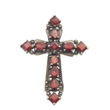 Ristiriipus kivillä, korkeus 45mm, 925br, Paino: 8,4 g