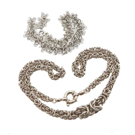 Viallisia koruja, 925br, Paino: 94,5 g