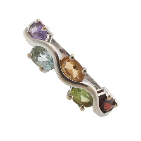 Kivisormus, koko 17½, 585br valkokultaa,  Paino: 2,7 g