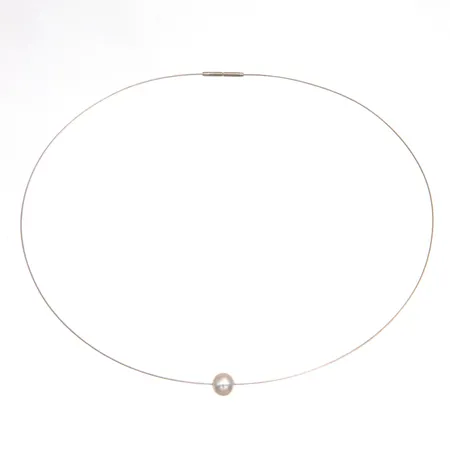 Helmikaulakoru, helmen Ø 7mm, 585br valkokulta,  Paino: 2 g