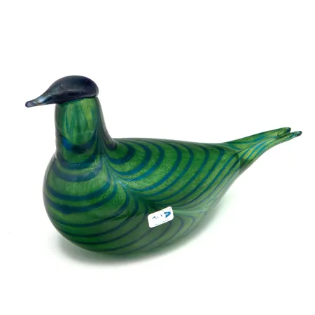 Lasilintu, Oiva Toikka, Tropiikin Tiira, signeeraus O. Toikka Nuutajärvi, pyrstössä pieni iskemä, päässä pientä kulumaa, pintaan asti ulottuvia ilmakuplia, mitat 130x230mm