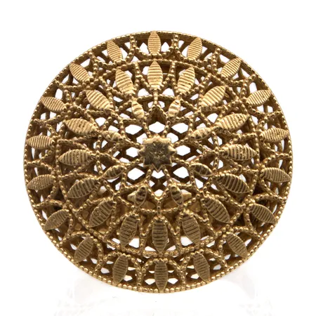 Kuvioitu sormus, koko 17, rungossa hieman taipumaa, leimaamaton 585, Paino: 5,1 g