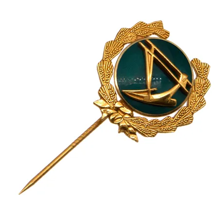 Rintaneula, MKT ansiomerkki, emaloitu, korkeus 42mm, 585br, Paino: 5,6 g