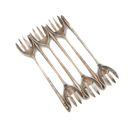 Kuusi otinhaarukkaa, pituus 128mm, 800, Paino: 81,1 g