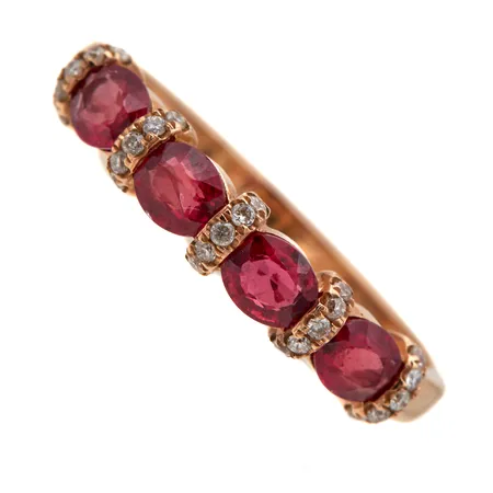 Kivisormus timanteilla 25xn.0.003ct, koko 16¾, 750br,  Paino: 2 g