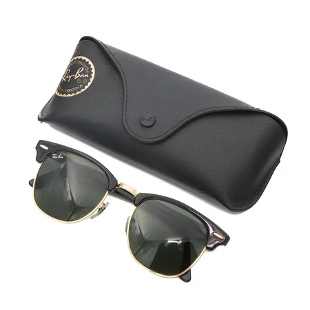 Aurinkolasit, Ray-Ban Clubmaster RB3016, 51/21, sanka kulunut hieman sisäpuolelta, suojakotelo Paino: 0 g