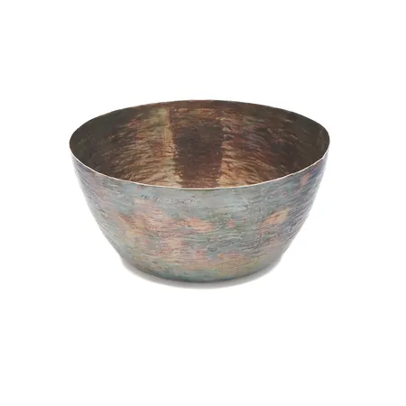 Taottu hopeamalja, design Tapio Wirkkala, Ø 165mm, korkeus 75mm, käsityötä, vuodelta 1969, 925, Paino: 279,9 g