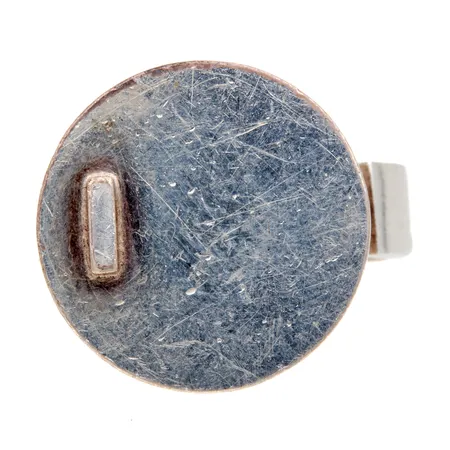 Sormus, design Pekka Piekäinen, koko 20, Kuvaleima Auran Kultaseppä Oy, Turku, vuodelta 1973, 925,  Paino: 16,4 g