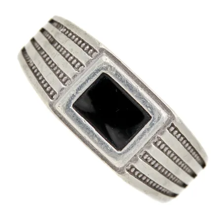 Kivisormus, koko 20¼, 925br Paino: 4,3 g