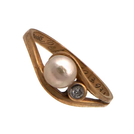 Helmisormus timantilla 1xn.0.03ct, kaiverrettu, 585br, Paino: 2,4 g