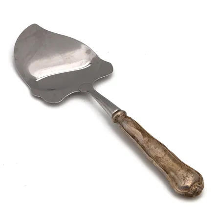 Juustohöylä, Chippendale, kaiverrettu, pituus 215mm, 830br  Paino: 60,9 g