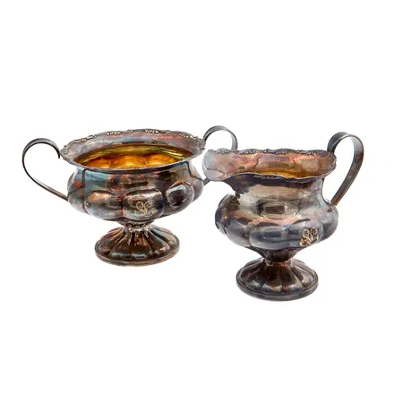 Sokerikko ja kermakko, korkeus 80-85mm, kaiverrettuja, 830, Paino: 203,7 g