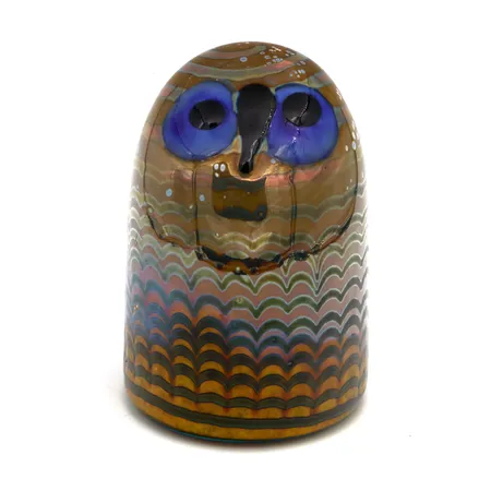 Lasilintu, Pikku pöllö, signeeraus Oiva Toikka Nuutajärvi, korkeus 110mm, leveys 70mm,