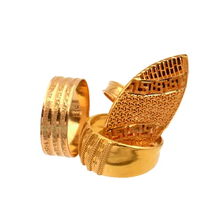 Viallisia sormuksia, 875, Paino: 9,8 g