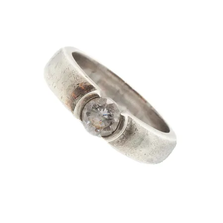 Kivisormus, koko 18½, 925br,  Paino: 7,1 g