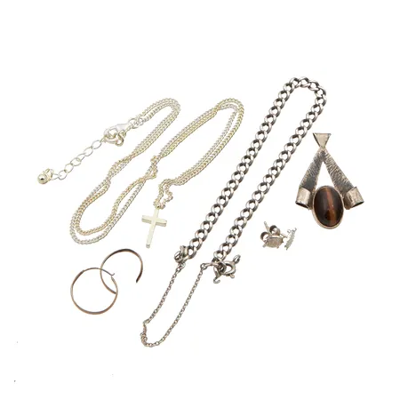 Viallisia hopeakoruja, 813-925br, Paino: 14,4 g