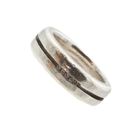 Kivisormus, koko 18¼, 925br, Paino: 12,1 g