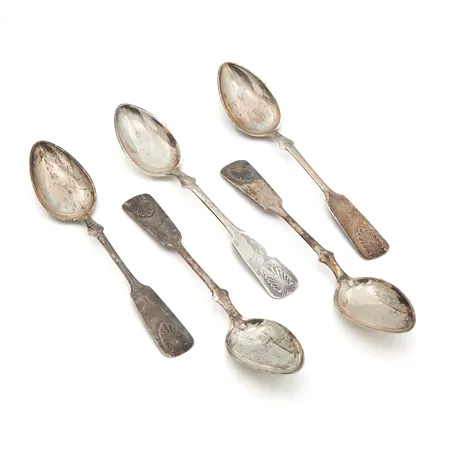 Viisi kahvilusikkaa, Musla, pituus 125mm, kaiverrettu, 813,  Paino: 51,6 g