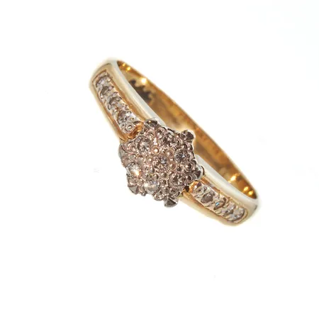 Timanttisormus 7xn.0.02ct 8xn.0.01ct, koko 17, 585br,  Paino: 3,3 g