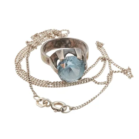 Viallisia hopeakoruja, 830-925br, Paino: 5,9 g