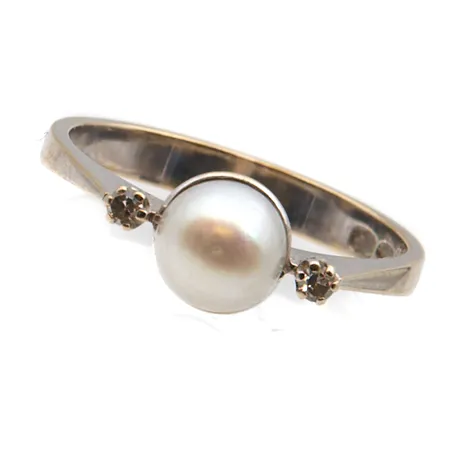 Helmisormus timanteilla 2xn.0.01ct, koko 17½, 750 valkokulta, Paino: 2,6 g