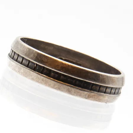 Sormus, -1156, Kalevala Koru, koko 20, kaiverrettu, 925, Paino: 4,1 g