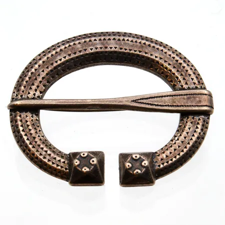 Solki, Ähtärin, Kalevala Koru, korkeus 30mm, leveys 40mm, vuodelta 2004, 925, Paino: 8,8 g