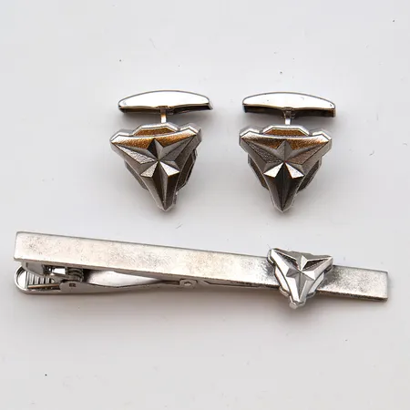 Kalvosinnapit ja solmiopidin, Primus, Lumoava, leveys 67mm, korkeus 12mm, Ø 15mm, 925br, Paino: 20,5 g