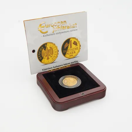 Kultaraha 1mk, vuodelta 2001, Saksan viimeinen markka, todistus, puulaatikko, 999, Paino: 12 g