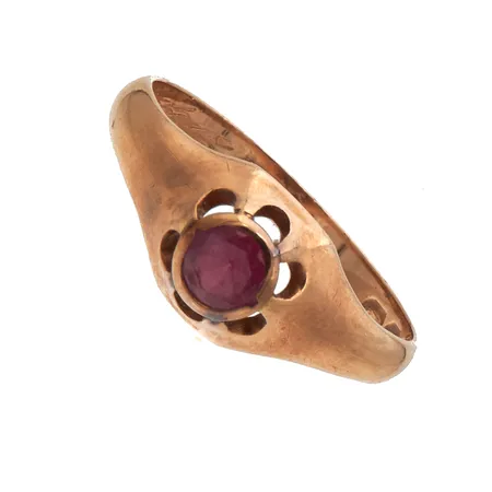 Kivisormus, kaiverrettu, koko 16½, 585br, Paino: 2 g