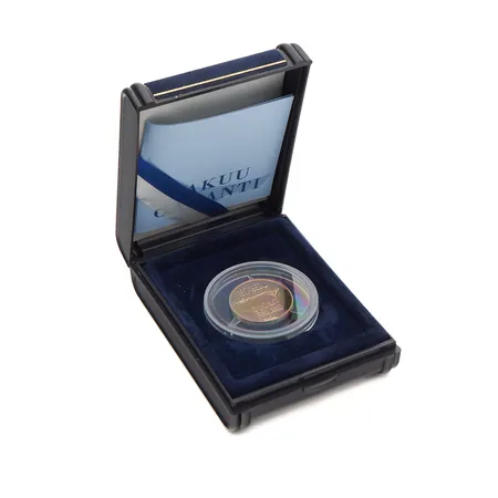 Kultaraha, Itsenäisyyden 75-vuotisjuhlaraha 1997, nimellisarvo 1000mk, rasia ja aitoustodistus, 900, Paino: 9 g